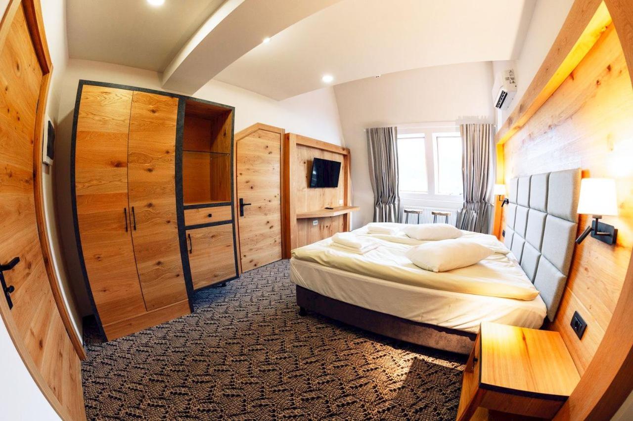 Popasul Domnesc- Resort& Spa- Voronet Vue Экстерьер фото